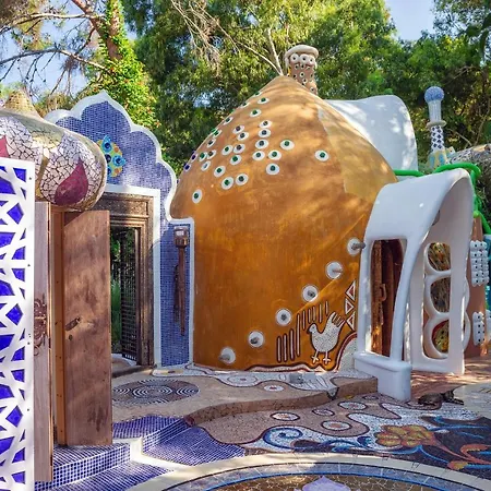 Euphoria Art Land - The Earth House Ferienhaus *