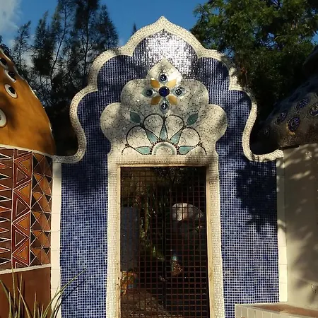 Holiday home Euphoria Art Land - The Earth House *