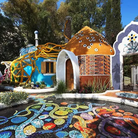 Euphoria Art Land - The Earth House Hébergement de vacances *