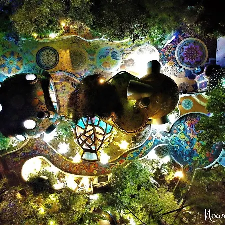 Holiday home Euphoria Art Land - The Earth House *